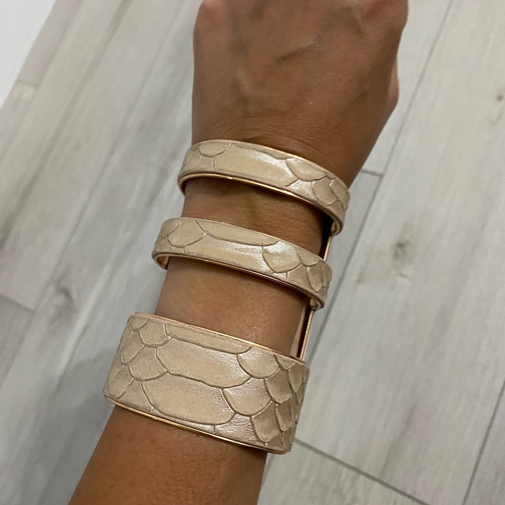Henri bendel cuff